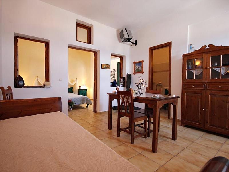 Vrachia Studios & Apartments Oia  Bagian luar foto