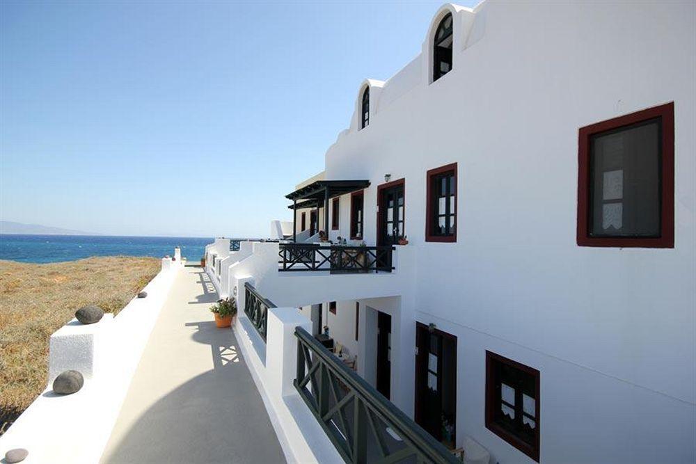Vrachia Studios & Apartments Oia  Bagian luar foto