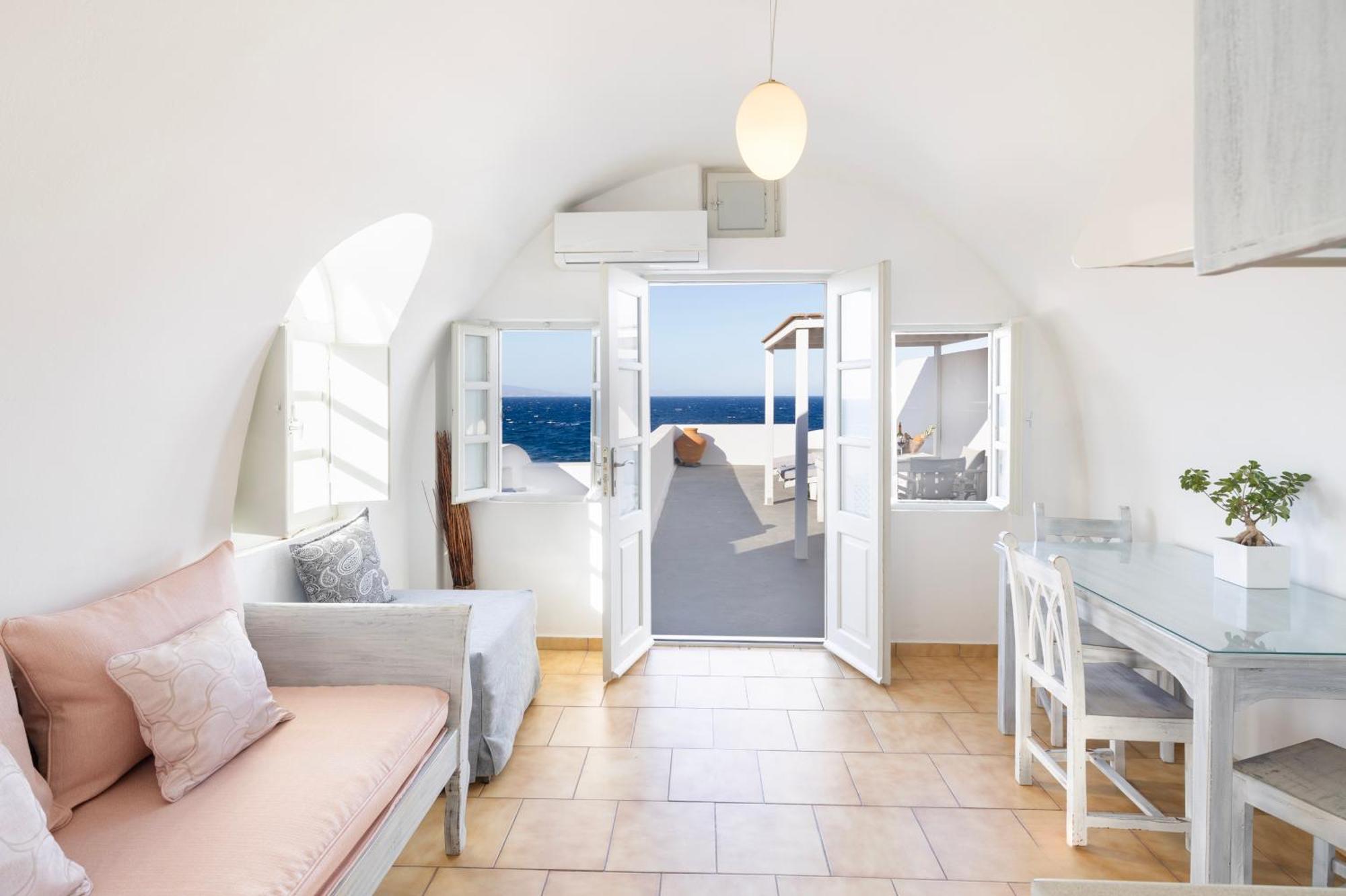 Vrachia Studios & Apartments Oia  Bagian luar foto