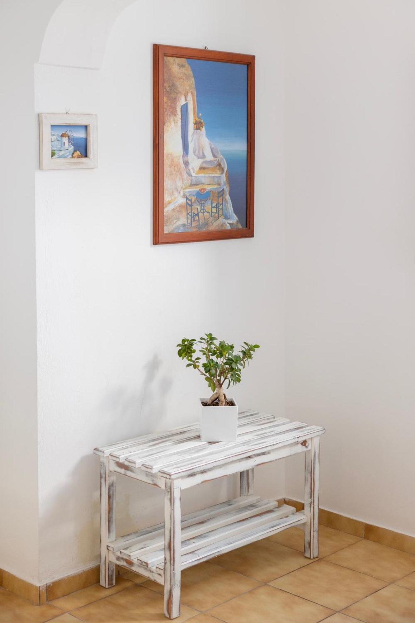 Vrachia Studios & Apartments Oia  Bagian luar foto