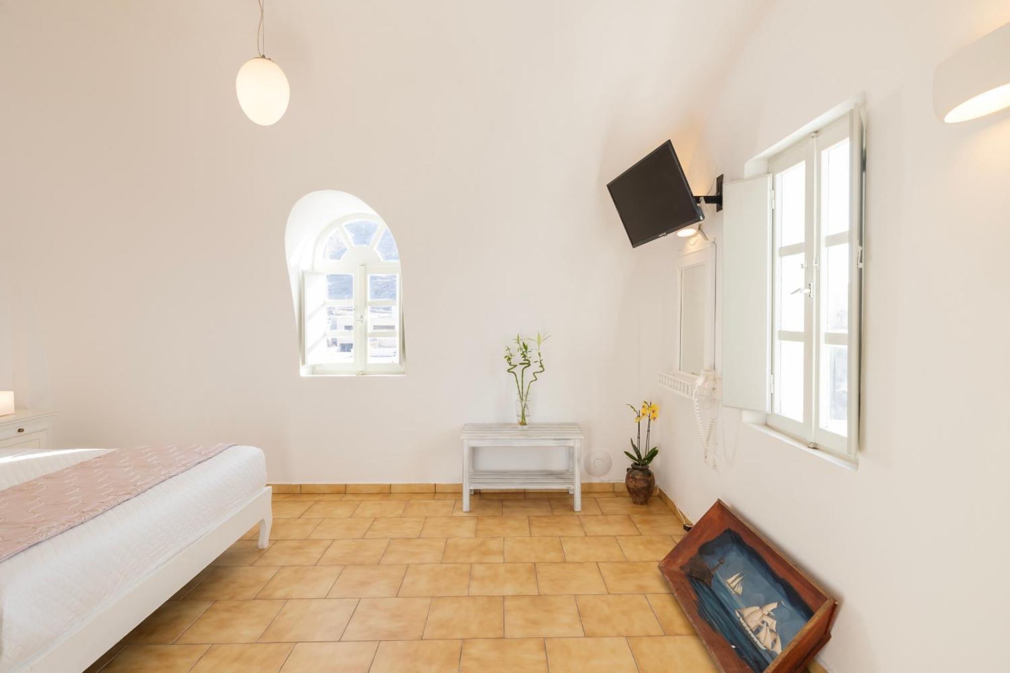Vrachia Studios & Apartments Oia  Bagian luar foto