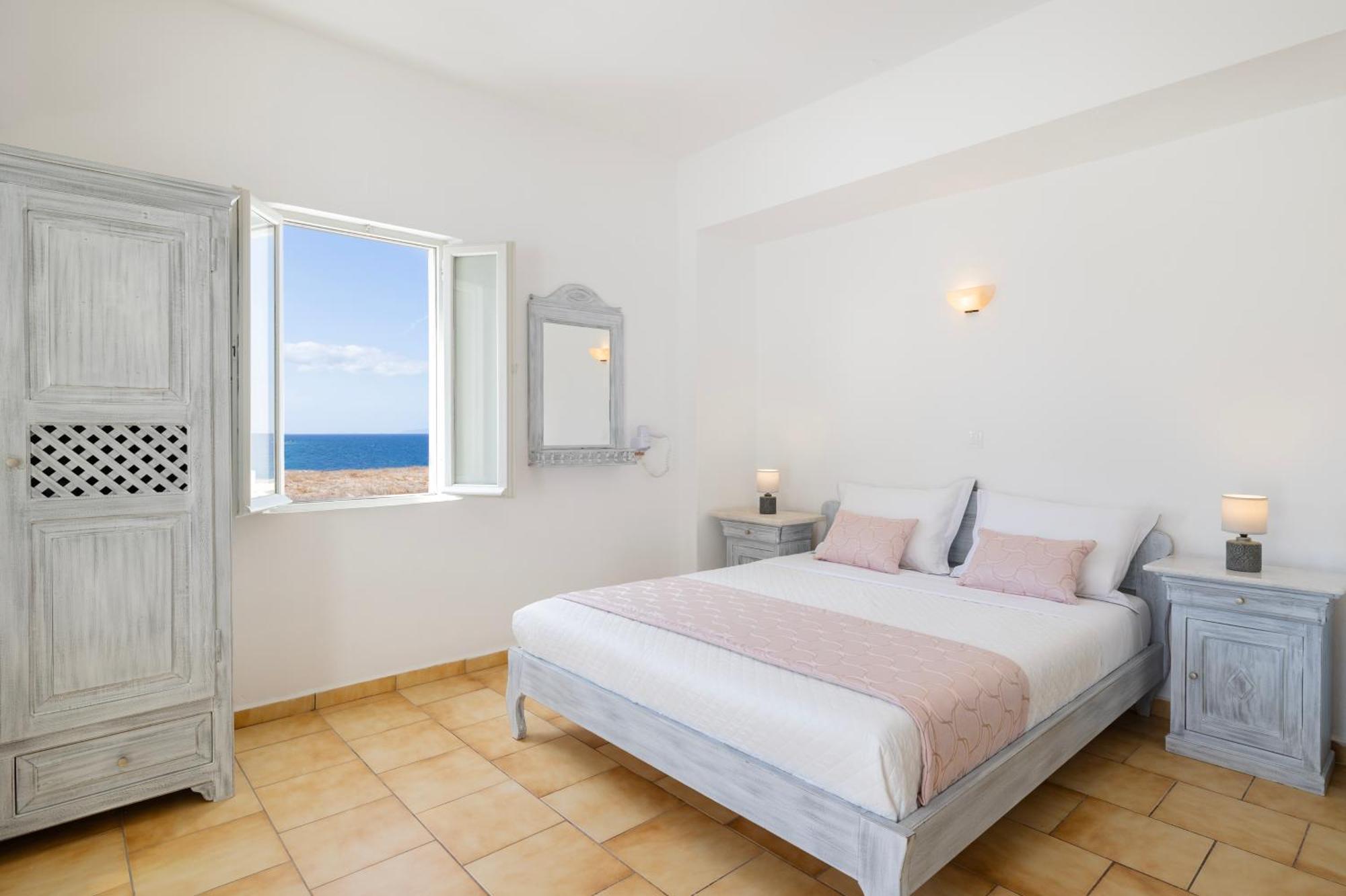 Vrachia Studios & Apartments Oia  Bagian luar foto