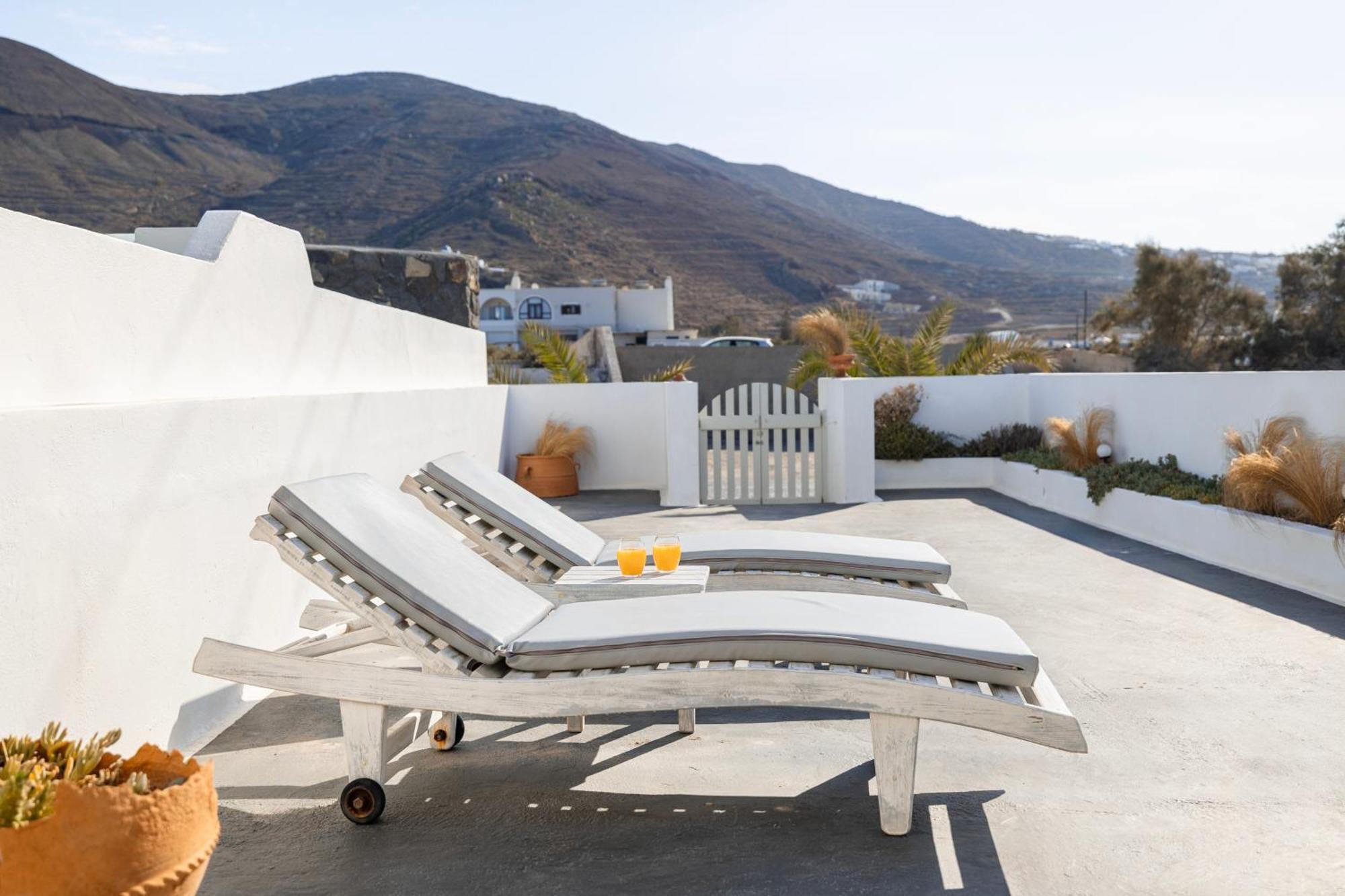 Vrachia Studios & Apartments Oia  Bagian luar foto